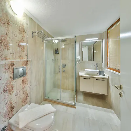 Hotel The *